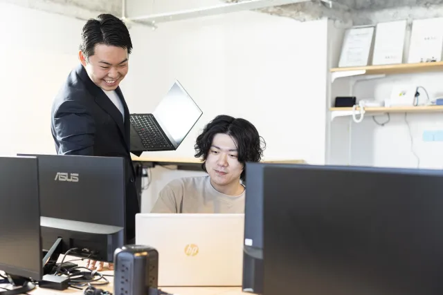 シンクドッグ株式会社　業務の様子